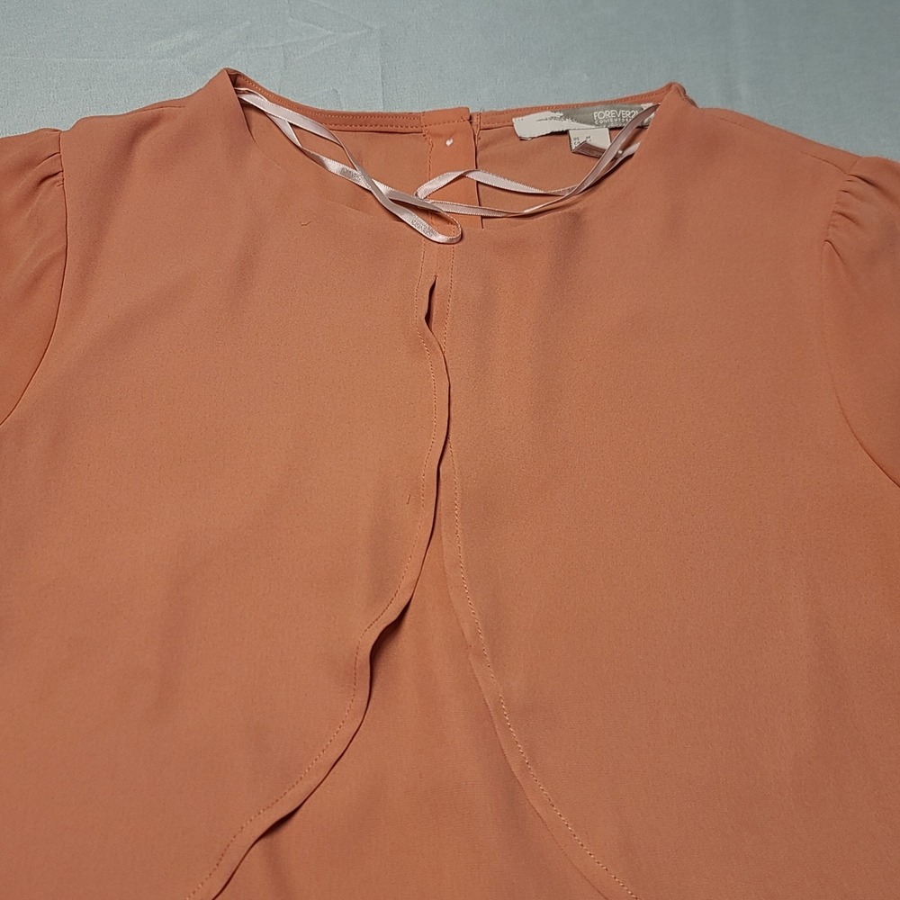Forever 21 Blouse Women Medium Salmon Layered Tulip Front Button Back Workwear